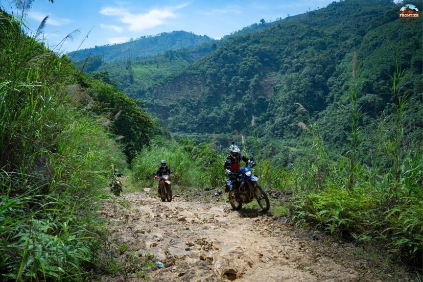 Lakeside villages welcome adventurous motorcycle travelers 