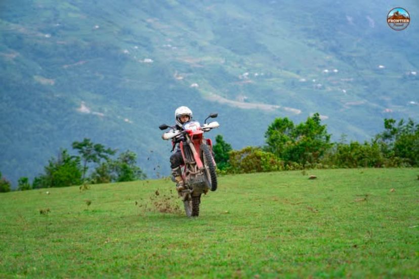 Ma Pi Leng Pass motorbike adventure Vietnam