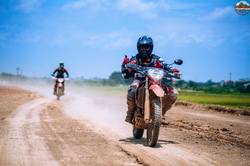 Mai Chau motorbike tour from Hanoi inspires adventurers 