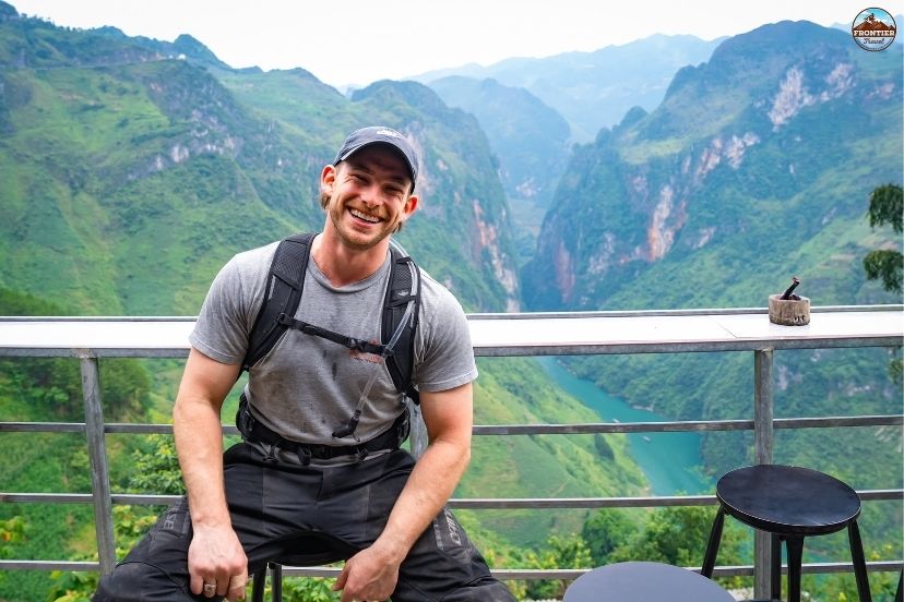 Must-visit viewpoints and mountain landscapes on the Ha Giang Loop