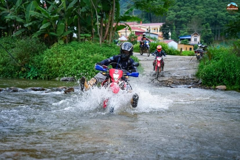 Safe mountain riding requires patience and awareness 