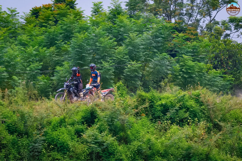 Scenic motorcycle route through Quang Binh landscapes 