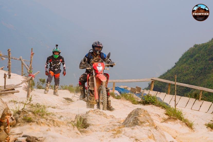 The open-road experience in a Vietnam motorbike itinerary guide