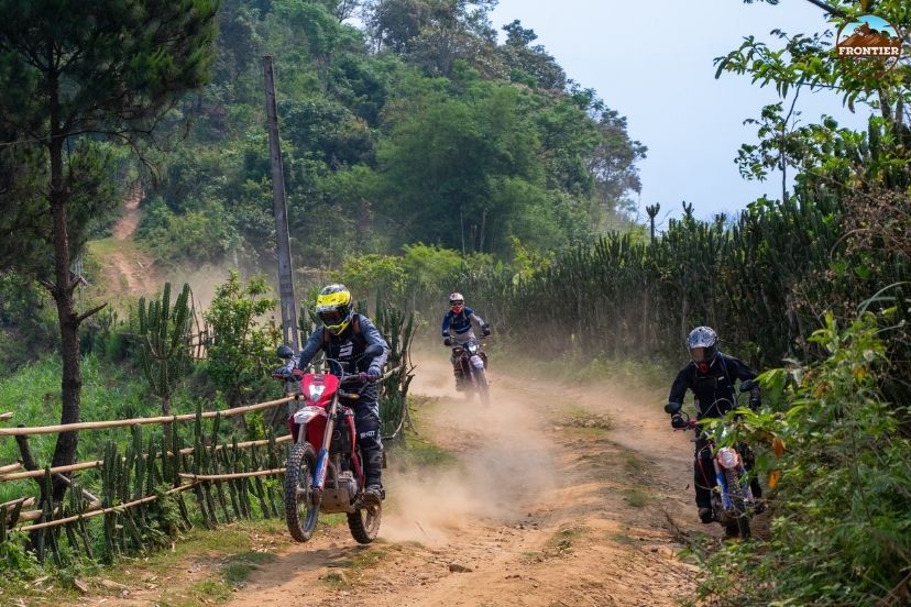 Understanding road hierarchy helps riders stay safer in Vietnam traffic