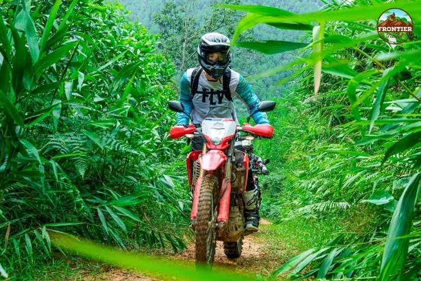 Vietnam motorbike tour beginner riding tips for safer road adventures